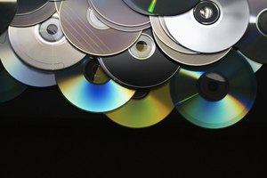 Un CD de audio puede contener hasta 99 pistas individuales.