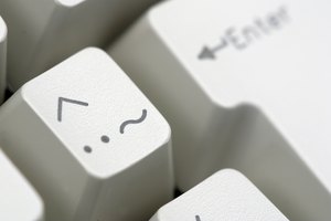 La diéresis se forma por dos pequeños puntos sobre una vocal.