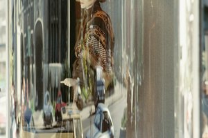 La ropa retro o vintage es sencilla y una solución muy accesible al crear un estilo propio.