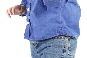 Darle plátano al niño es uno de los pasos alimenticios para tratar la diarrea.