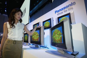 El televisor Panasonic tiene un modo de exhibición, el cual muestra sus funciones para ayudar a venderlo.