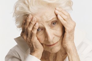 Las migrañas pueden hacer que quienes las sufran no puedan realizar sus tareas habituales.