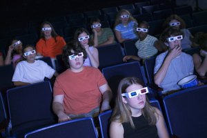 Las tarjetas pre-pagas pueden incluir cines y tiendas.