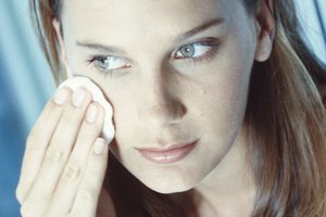 El quitamanchas de Bioderma es útil en el tratamiento del acné o granos.