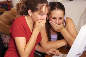 Los efectos del bullying en internet y en persona son similares.