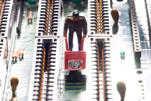 Los detectores de cruce por cero son esenciales en la transmisión de datos digitales en la corriente alterna.