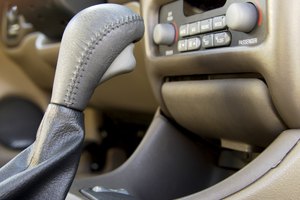 El doble DIN no mejora el sonido, pero ofrece opciones digitales.