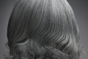 Corta tu pelo cada seis u ocho semanas para controlar las puntas abiertas.