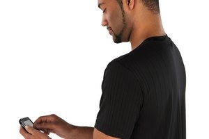 Mantén tu iPhone a unos cuantos centímetros de distancia de la boca y enuncia lo más claramente posible.