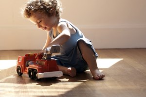 Dale a tu hijo suficientes avisos antes de que tenga que dejar de jugar y limpiar.