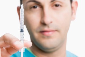 La mayoría de las vacunas contra la gripe se administra mediante una inyección en el brazo.