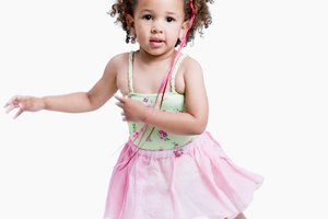 Puedes encontrar diferentes actividades para niños pequeños, desde clases de danza hasta parques, en Parker.