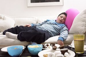 La inactividad y una dieta pobre pueden provocar obesidad.