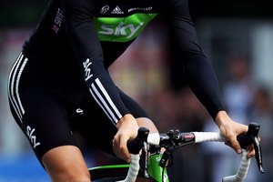 Elige una camiseta de ciclismo basándote en su comodidad, color y estilo.