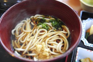 Fideos udon.