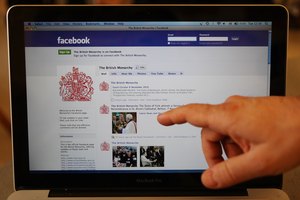 Puedes entregar tu perfil de negocios de Facebook a Google.
