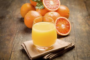 Los jugos de frutas pasteurizados son seguros para beber.