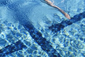 El cloro es el producto químico más utilizado en el saneamiento de la piscina.