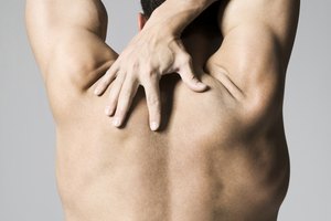 Un músculo trapecio contracturado puede hacer difícil estirar la espalda, el cuello y los hombros.