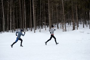 La mayoría de las mallas de correr tienen telas que para el control de humedad, lo que ayuda a mantener tu piel seca.