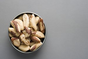 Las nueces de Brasil tienen selenio.