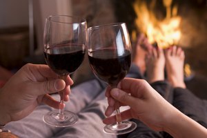 Los sulfitos se han agregado artificialmente al vino y la comida desde el siglo XVII.
