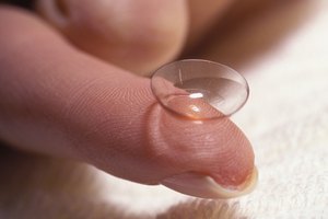 Un agente quelante ayuda a unir los iones metálicos para evitar las manchas de agua.