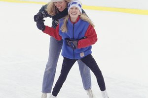 Ve a patinar sobre hielo en familia.