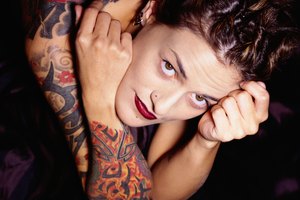 Evita rascarte o tocar tu tatuaje.
