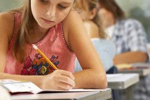 Jupiterimages/Photos.com/Getty Images Identifying the text structure helps students comprehend and find the authors' focus for the expository piece.