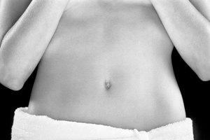 Este ejercicio trabaja especialmente con los músculos del recto abdominal que pueden darte tu apariencia de tono deseada.