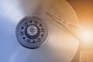 Puedes particionar tu disco duro para hacer un disco virtual.