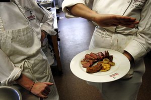 La pechuga de pato asada es un básico de los restaurantes elegantes.