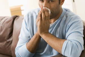 Los virus causan muchas enfermedades, entre ellas el resfriado común.