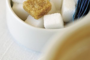 Un cubo de azúcar tiene cerca de nueve calorías.