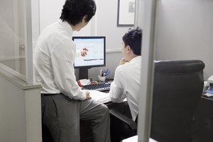 En la mayoría de los casos, los sistemas operativos se usan sin conocimiento del código fuente.