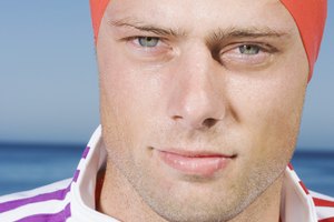Las gafas para nadar pueden quedar apoyadas sobre la cabeza cuando no están siendo utilizadas.