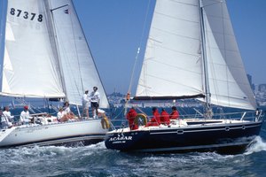 Si quieres adrenalina, participa en una carrera de barcos de vela.