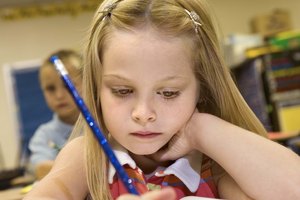 El síndrome de Asperger puede hacer que la escritura y otras habilidades finas sean difíciles de dominar.