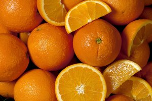 La vitamina C puede actuar como un antioxidante en el cuerpo.