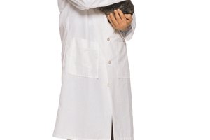 Tu veterinario debe ser capaz de ofrecerte un arma píldora y demostrar la mejor manera de utilizarla con tu gato.