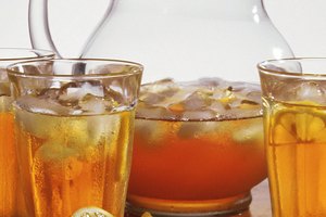 El té helado sin endulzar puede ser útil si tratas de bajar de peso.