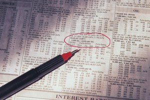 Si necesitas insertar un símbolo de marca de verificación mediante código en Word 2007, asegúrate de que tienes el tipo de letra Wingdings instalado en tu equipo.