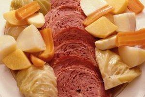 Jupiterimages/Photos.com/Getty Images Throw the corned silverside in your slow cooker in the morning and you'll come home to a delicious home-cooked meal.