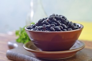Los frijoles negros son bajos en calcio.