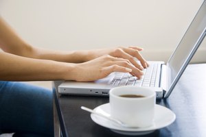 Deberás eliminar el programa que está dañado para reparar el error R6025.