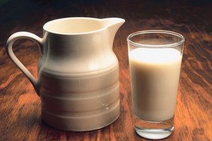 Un vaso de leche entera