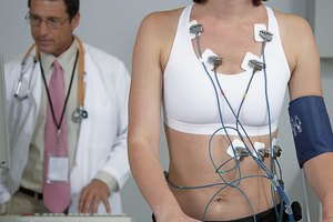 Una prueba de estrés cardíaco debe medir cuán rápido vuelve a la normalidad tu frecuencia cardiaca después del ejercicio.