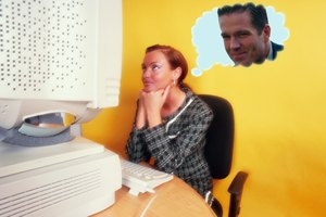 Construir un novio virtual te puede ayudar a pensar acerca del tipo de hombre que estás esperando encontrar en tu vida.
