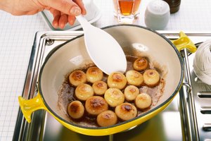 Cocina tus hongos enteros o rebanados en cualquier sabor de caldo.